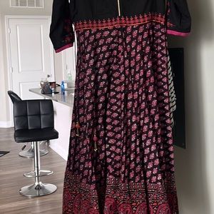 Black and pink kurta pant set with dupatta